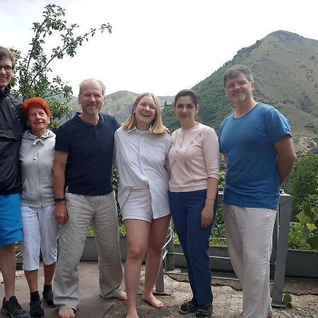 Nnn Guest House Goris Εξωτερικό φωτογραφία