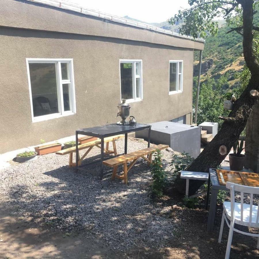 Nnn Guest House Goris Εξωτερικό φωτογραφία
