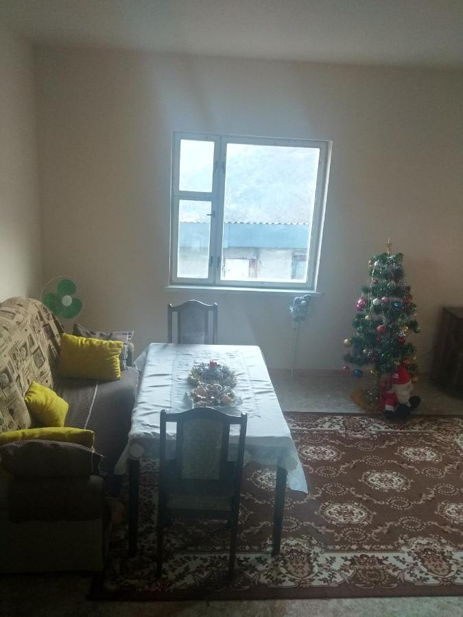 Nnn Guest House Goris Εξωτερικό φωτογραφία